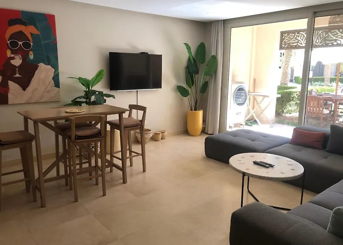 Daire Glamorous 2br/ Free & Pool Access @ Mangroovy, El Gouna
